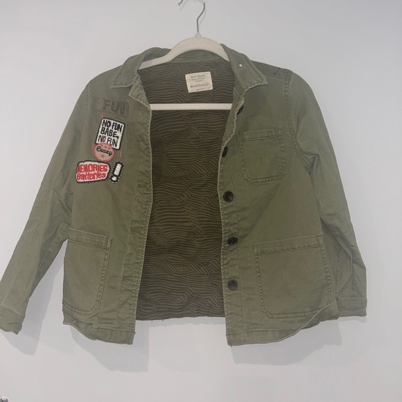 ZARA army jacket w/ patches so trendy & cute! Check out video for details! 9/10 - Picture 3 of 9